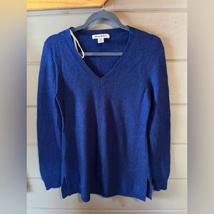Tommy Bahama blue sparkling sweater